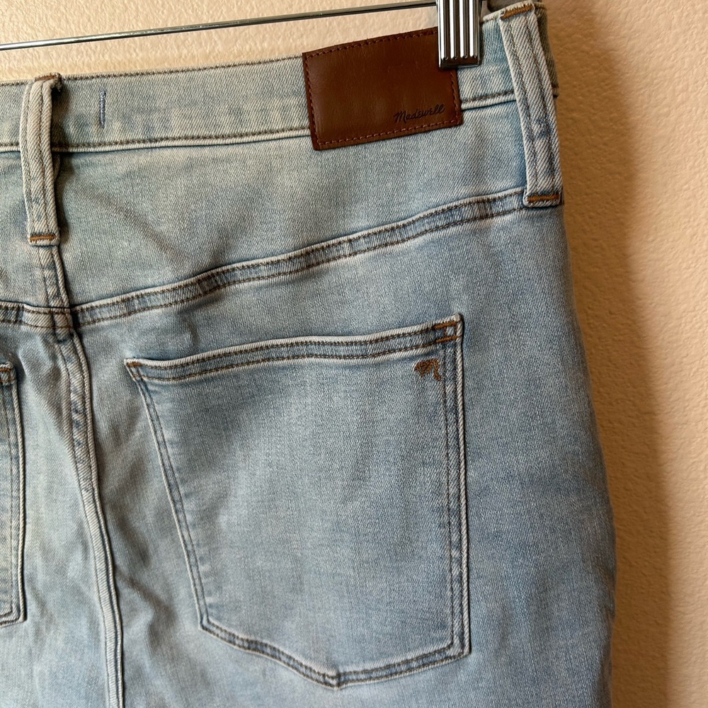 Madewell 11" High-Rise Roadtripper Authentic Jeans in Meade Wash size 33 - Picture 8 of 13